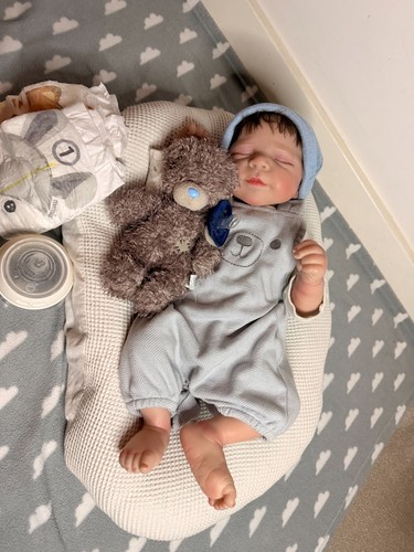 Realistic reborn baby - realistic, 16"